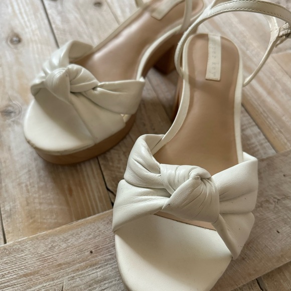 Platform Neutral Leather Bow Heels - Picture 3 of 7
